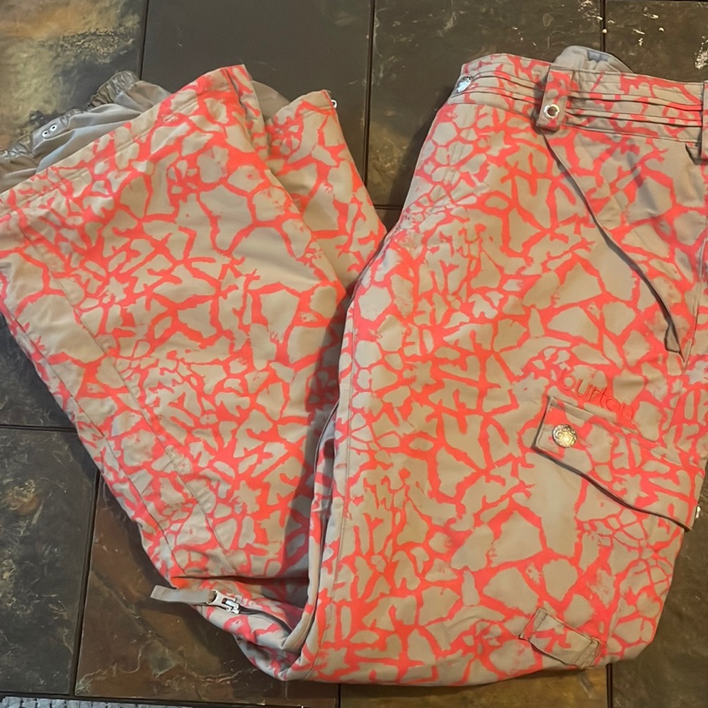 Burton dry ride adjustable waist size M ski/snowboarding pants EUC!